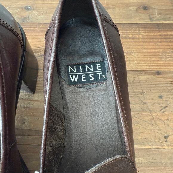 Women's Nine West Dark Brown Heeled Leather Loafer Size 8.5 M - Picture 4 of 9